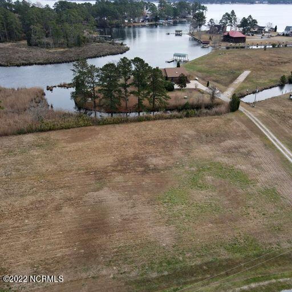 Photo of 70 N Pointe Drive, Belhaven, NC 27810 (MLS # 100361416)