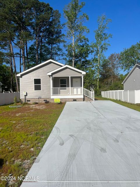 Single Family Residence in Calabash NC 1014 High Point Avenue.jpg