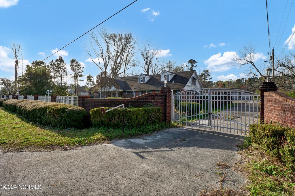 Photo of 3112 John Grady Road, Castle Hayne, NC 28429 (MLS # 100434145)