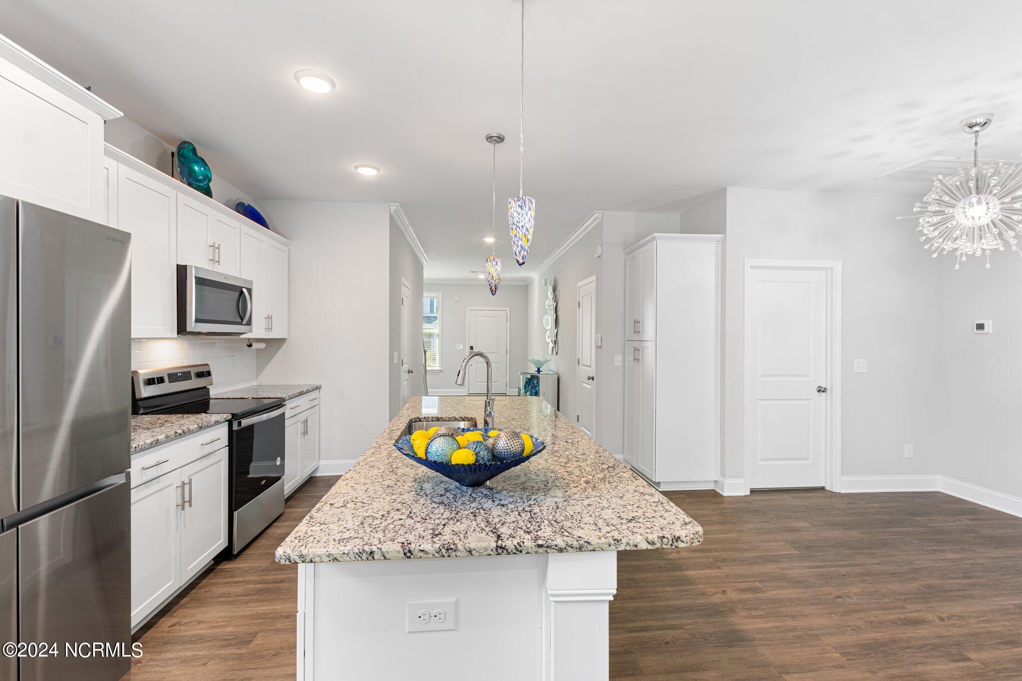 Wilmington, North Carolina 28409, United States, 4 Bedrooms Bedrooms, ,4 BathroomsBathrooms,Residential,Active,63481