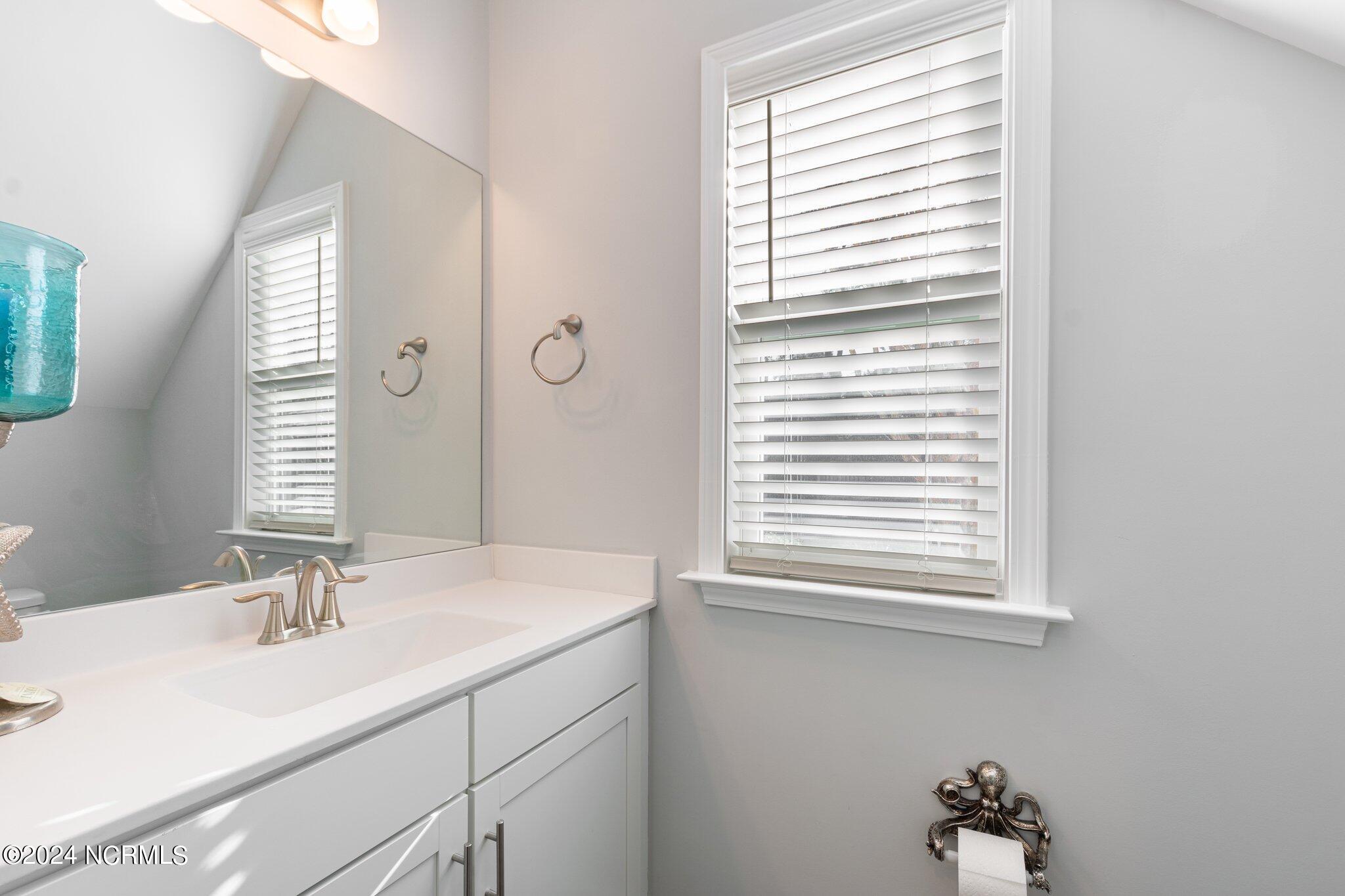 Wilmington, North Carolina 28409, United States, 4 Bedrooms Bedrooms, ,4 BathroomsBathrooms,Residential,Active,63481