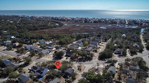 A home in Oak Island