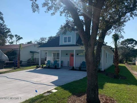 A home in Oak Island