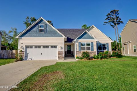 Single Family Residence in Sneads Ferry NC 251 Marsh Haven Drive.jpg