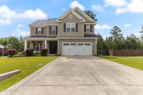 Single Family Residence in Hubert NC 421 Wolfe Lane.jpg