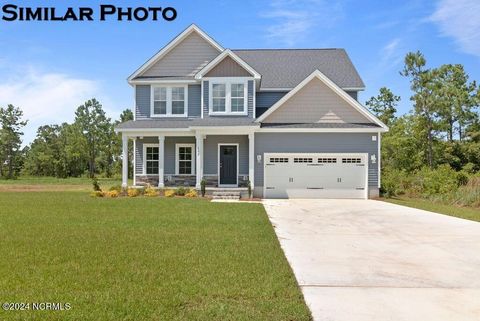 Single Family Residence in Hubert NC 400 Sweet Fern Drive.jpg