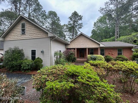 Single Family Residence in Pinehurst NC 210 Merion Circle.jpg