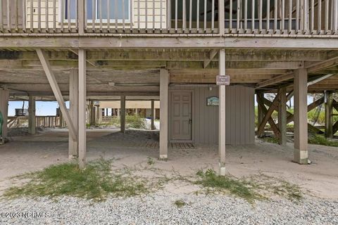 A home in North Topsail Beach