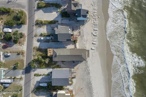 A home in North Topsail Beach