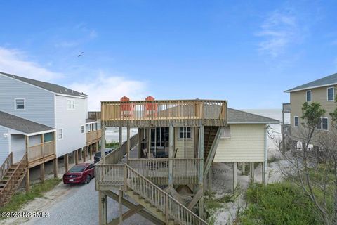 A home in North Topsail Beach