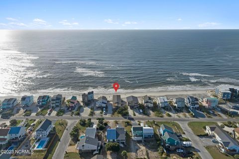 A home in North Topsail Beach