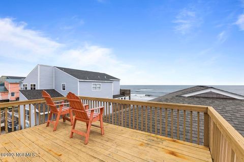 A home in North Topsail Beach