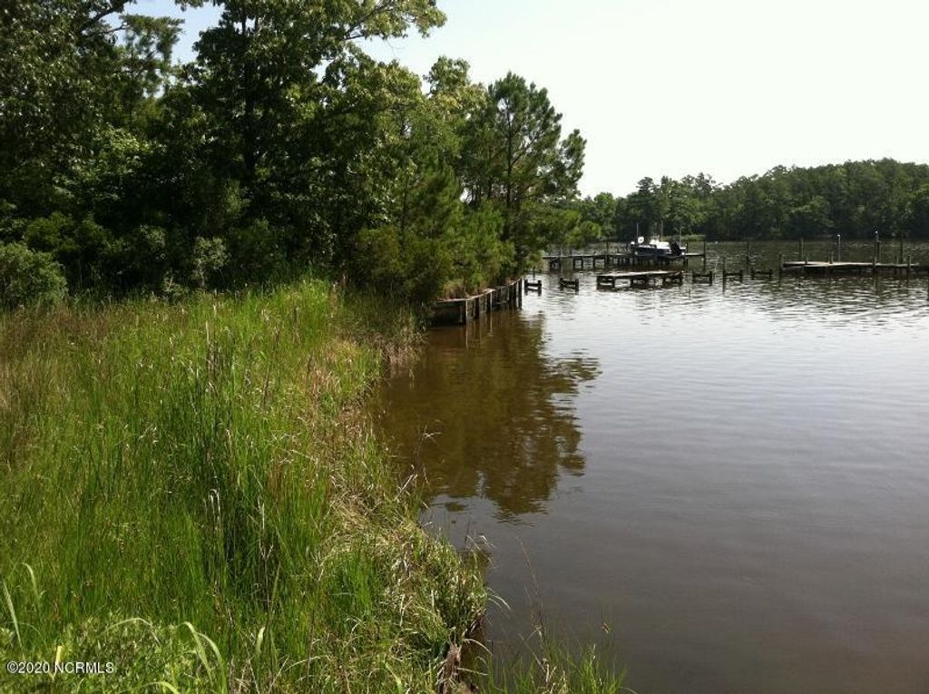 Photo of 1311 Blackbeard Drive, Oriental, NC 28571 (MLS # 100221866)