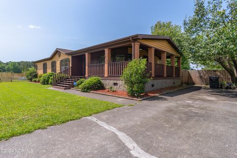 Manufactured Home in Sneads Ferry NC 100 Maplecrest Way 3.jpg