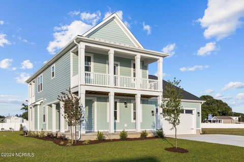 Single Family Residence in Cedar Point NC 112 Emerald View Drive.jpg