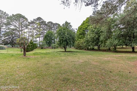 Single Family Residence in Goldsboro NC 108 & 106 Quail Croft Drive 62.jpg