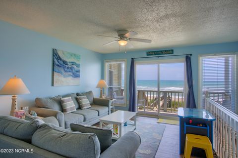 A home in North Topsail Beach