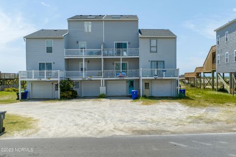 A home in North Topsail Beach