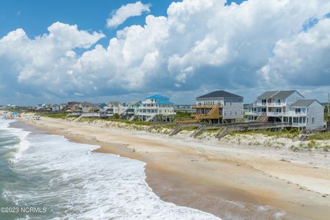 A home in North Topsail Beach