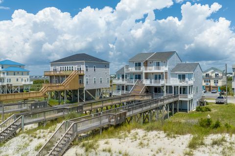 A home in North Topsail Beach