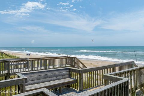 A home in North Topsail Beach