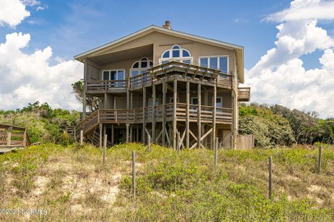 A home in Pine Knoll Shores