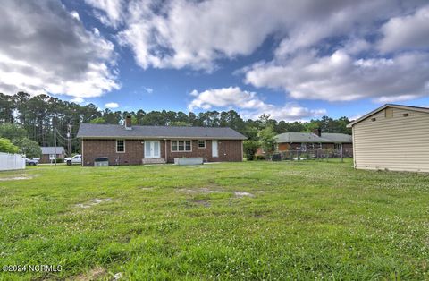 Single Family Residence in New Bern NC 211 Carolina Pines Boulevard 44.jpg