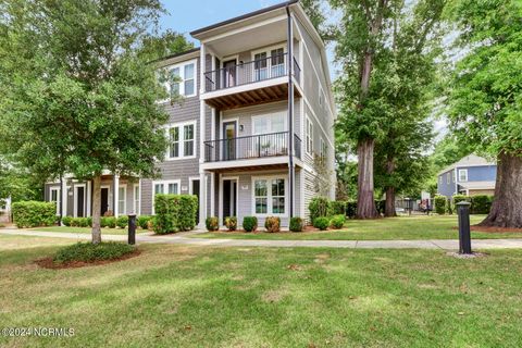 Townhouse in Wilmington NC 341 Mcivers Alley.jpg
