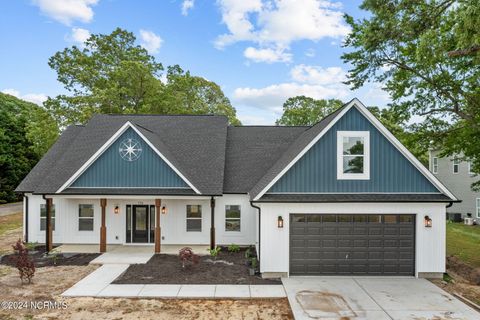 Single Family Residence in Stella NC 158 Deepwater Drive.jpg