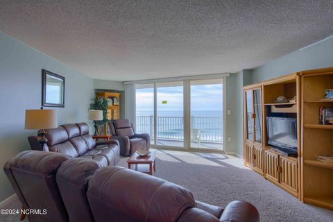 A home in North Topsail Beach