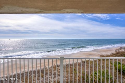 A home in North Topsail Beach