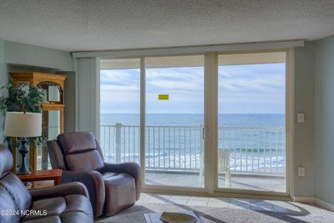 A home in North Topsail Beach