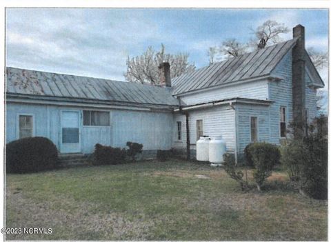 Single Family Residence in Stantonsburg NC 724 Old Mill Road 3.jpg