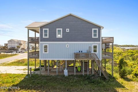 A home in North Topsail Beach