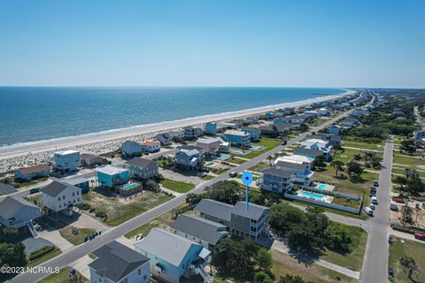 A home in Oak Island