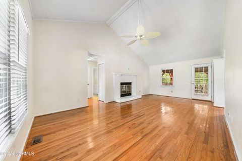 Single Family Residence in Wilmington NC 3615 Knotty Court 4.jpg