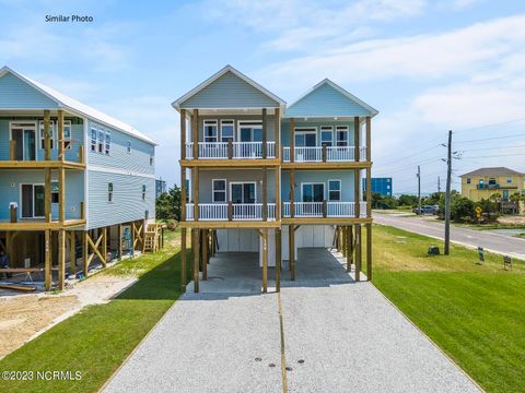 A home in North Topsail Beach