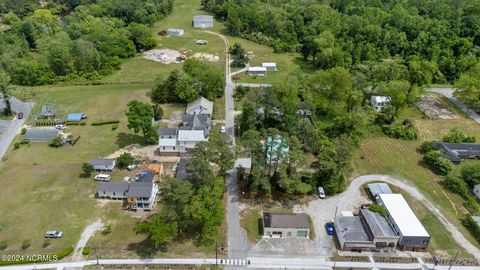 Single Family Residence in Pollocksville NC 104 Barrus Street 8.jpg