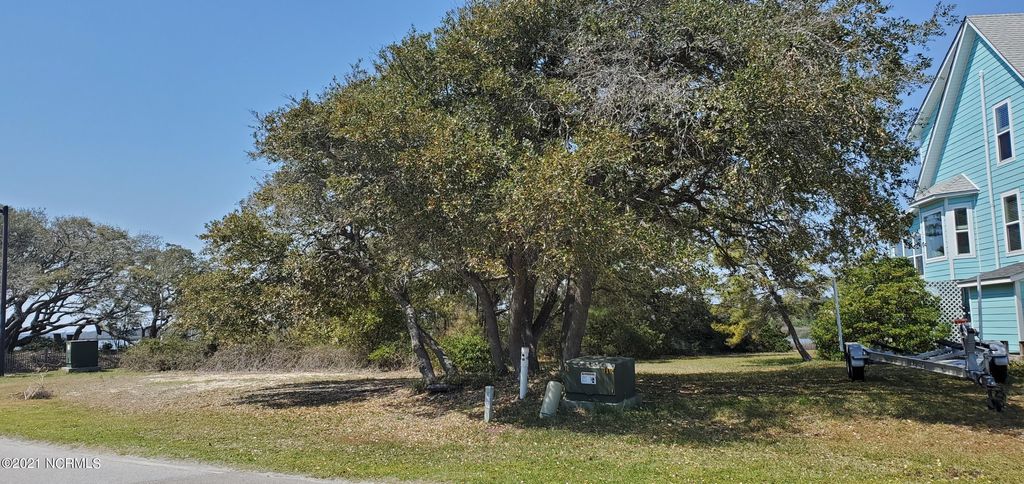 Photo for 3630 Shoreline Drive, Oak Island, NC 28465 (MLS # 100266728)