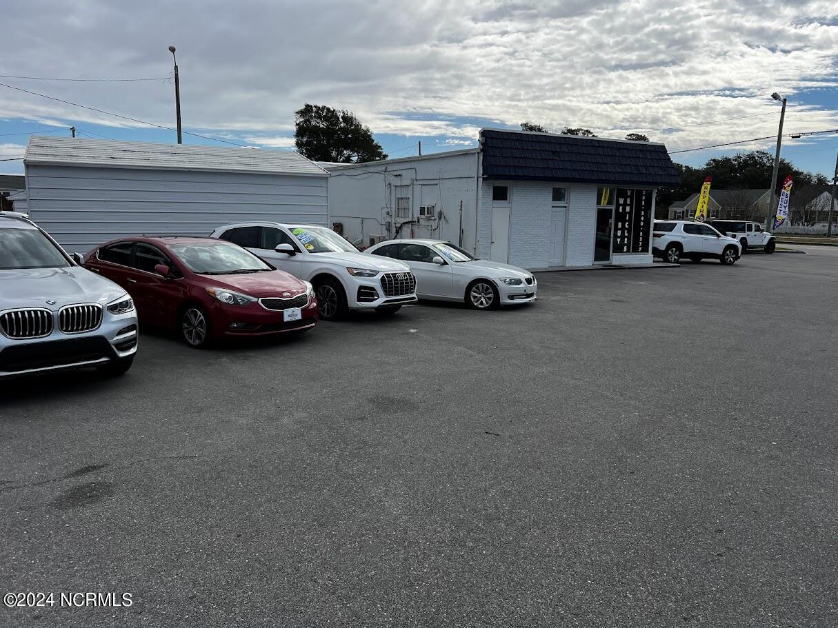 3212 Arendell Street