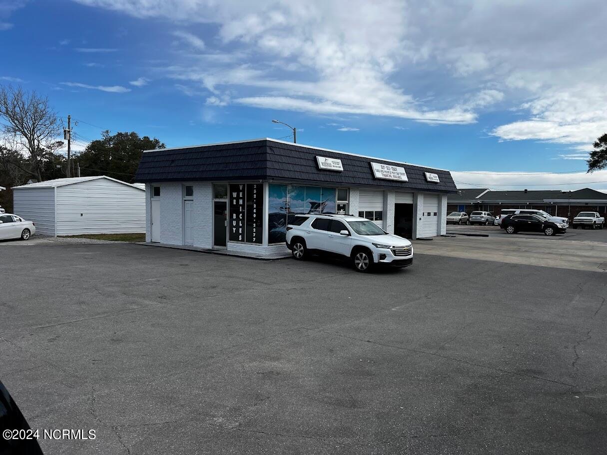 3212 Arendell Street