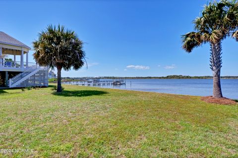 A home in North Topsail Beach