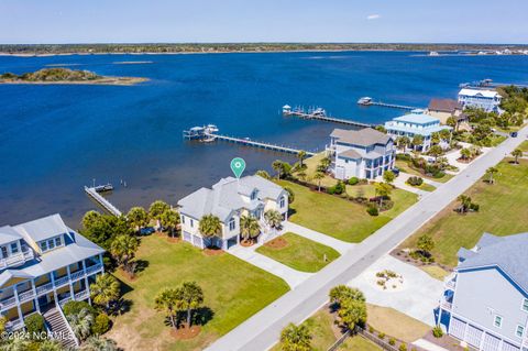 A home in North Topsail Beach