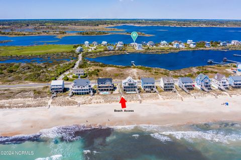 A home in North Topsail Beach