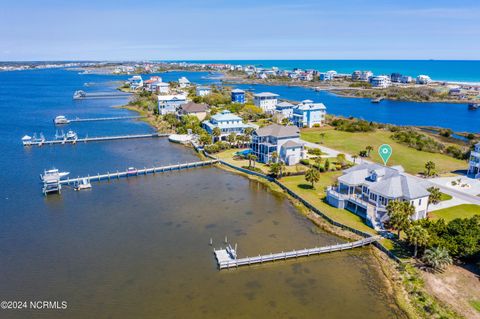 A home in North Topsail Beach