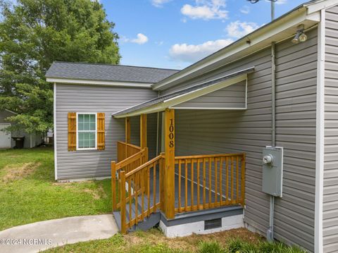 Single Family Residence in Tarboro NC 1008 Speight Street 3.jpg