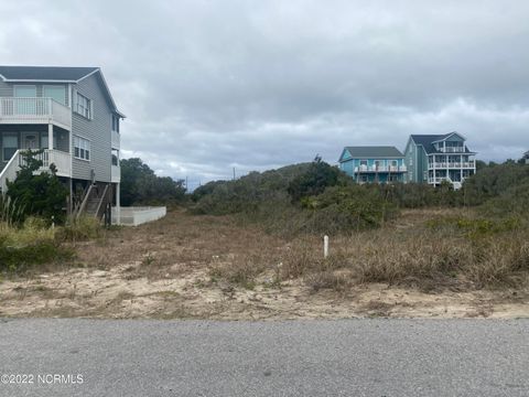 A home in North Topsail Beach