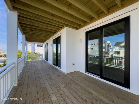 A home in Topsail Beach