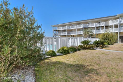 A home in Oak Island