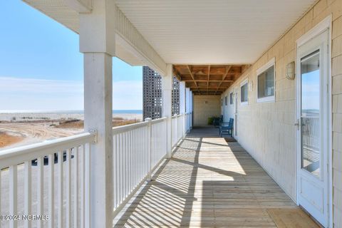 A home in Oak Island